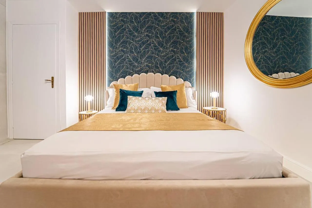 Johnny'S Suites Ταορμίνα 0*,  Ιταλία